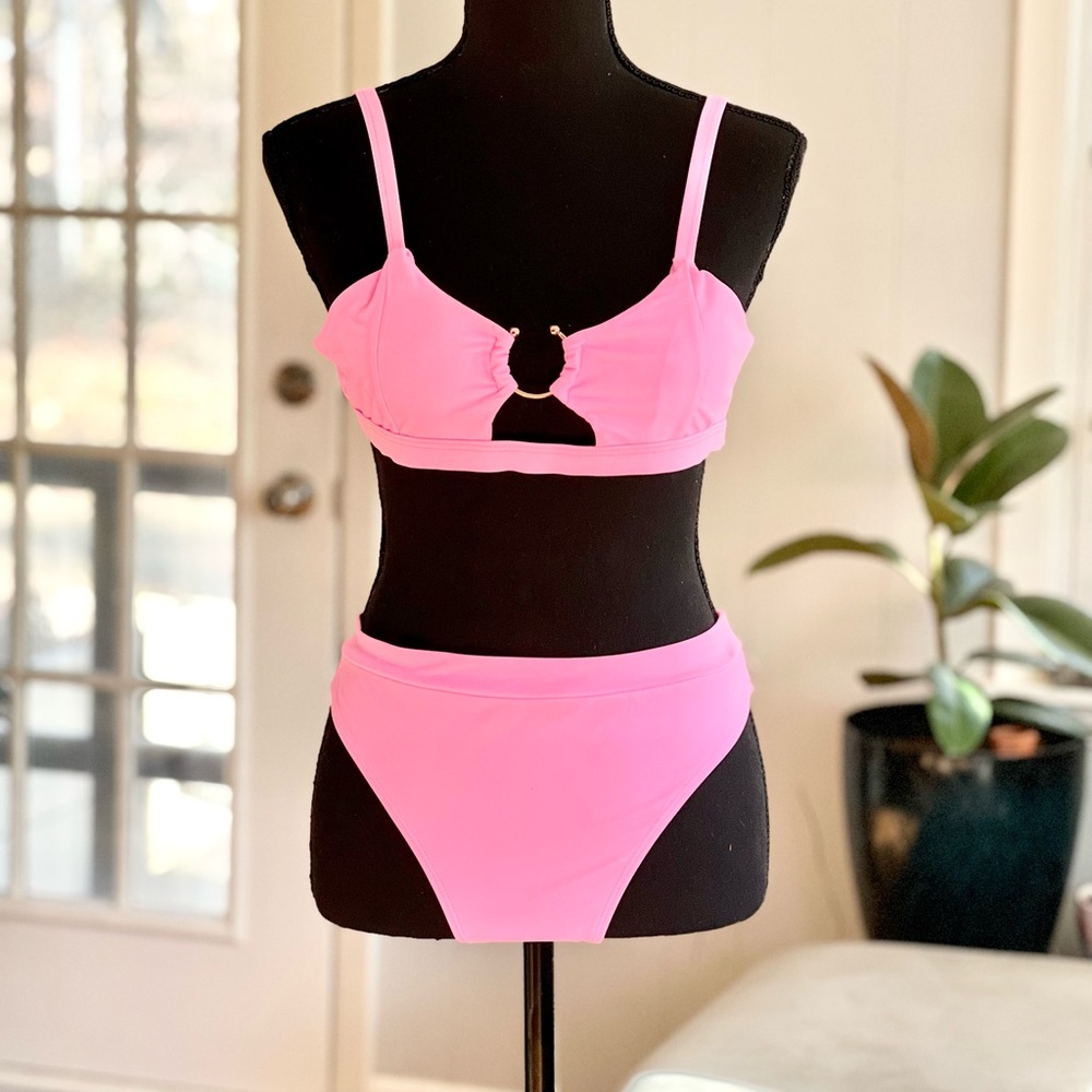 Bubble Gum Pink 2 Piece Bikini Swimsuit Size Small NWT
